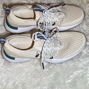 NIB Sorel Kinetic Impact Lace